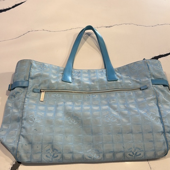 Chanel large Tote - Picture 6 of 12